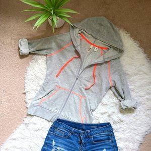 Crop sleeve gray jacket